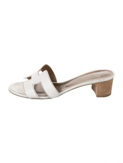 Pre-owned Hermes 2023 Oasis Slides In White