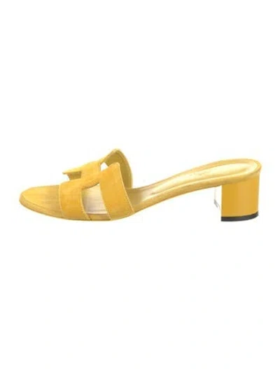Pre-owned Hermes 2023 Oasis Slides In Yellow