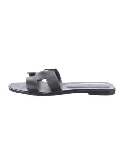 Pre-owned Hermes 2023 Oran Slides In Black