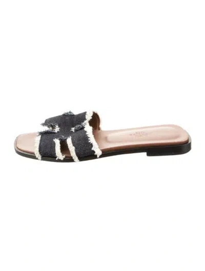 Pre-owned Hermes 2023 Oran Slides In Blue