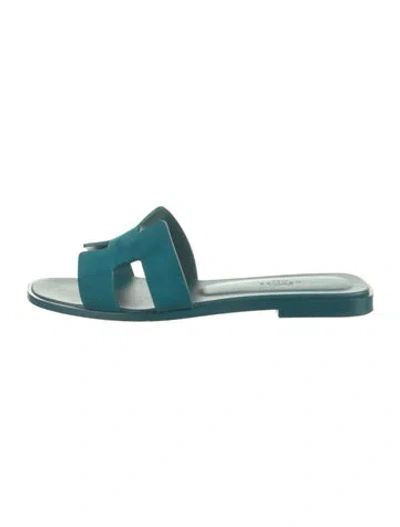 Pre-owned Hermes 2023 Oran Slides In Green