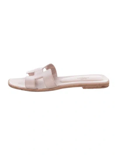 Pre-owned Hermes 2023 Oran Slides In Pink