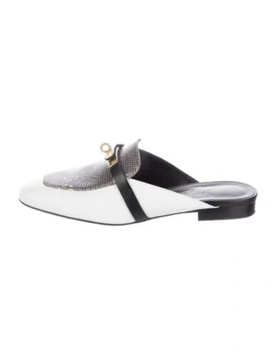 Pre-owned Hermes 2023 oz Mules In White