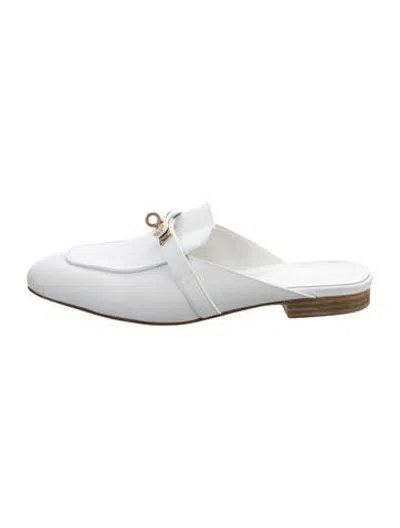 Pre-owned Hermes 2023 oz Mules In White