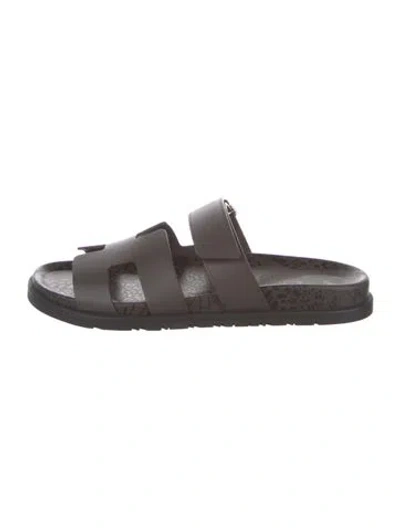 Pre-owned Hermes 2024 Chypre Slides In Brown