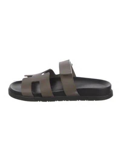 Pre-owned Hermes 2024 Chypre Slides In Brown