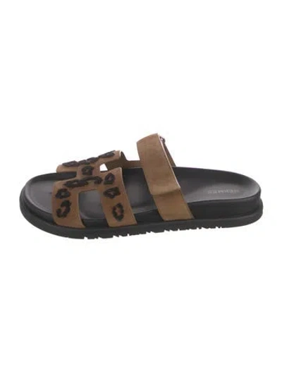 Pre-owned Hermes 2024 Chypre Slides In Brown