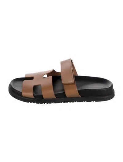 Pre-owned Hermes 2024 Chypre Slides In Brown
