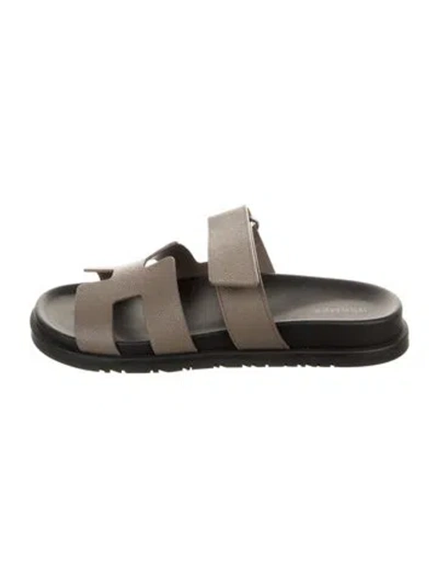 Pre-owned Hermes 2024 Chypre Slides In Gray