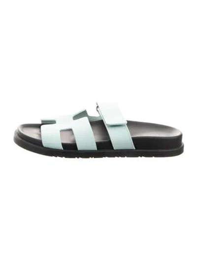 Pre-owned Hermes 2024 Chypre Slides In Green