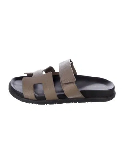 Pre-owned Hermes 2024 Chypre Slides In Neutral