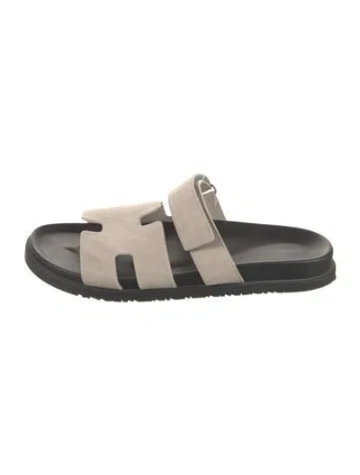Pre-owned Hermes 2024 Chypre Slides In Neutral