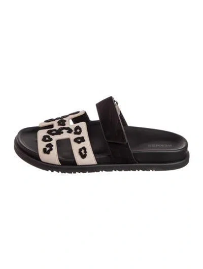 Pre-owned Hermes 2024 Chypre Slides In Neutrals
