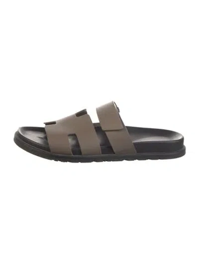 Pre-owned Hermes 2024 Epsom Chypre Slides In Brown