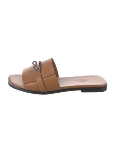 Pre-owned Hermes 2024 Giulia Slides In Brown