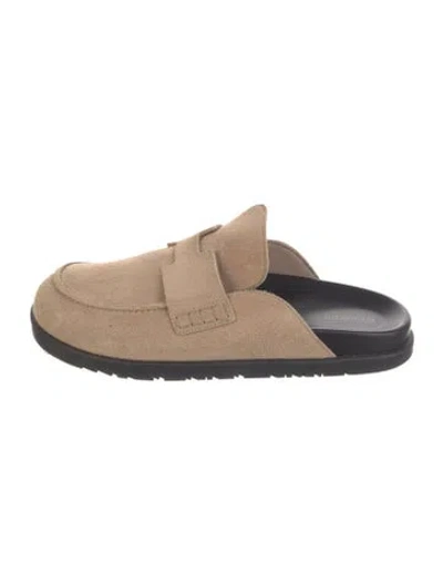 Pre-owned Hermes 2024 Go Mules In Neutrals