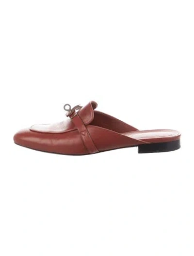 Pre-owned Hermes 2024 oz Mules In Red