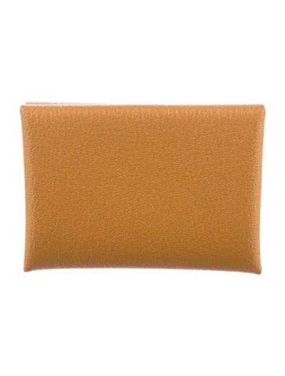 Pre-owned Hermes 2025 Calvi Cardholder In Brown