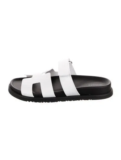 Pre-owned Hermes 2025 Chypre Slides In White