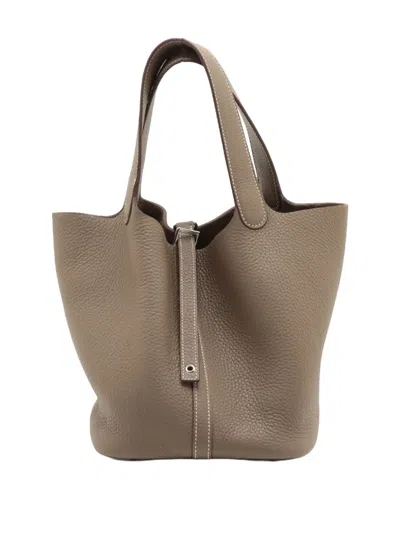 Pre-owned Hermes 2025 Clemence Picotin Lock 22 Handbag In Brown