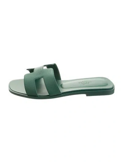 Pre-owned Hermes 2025 Epsom Oran Slides In Green