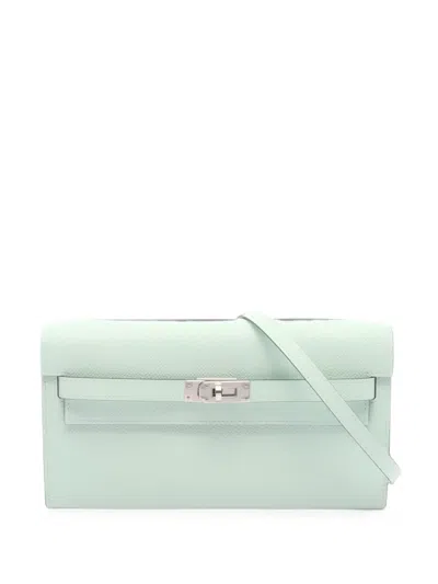 Pre-owned Hermes 2025 Kelly To Go Shoulder Wallet In Green