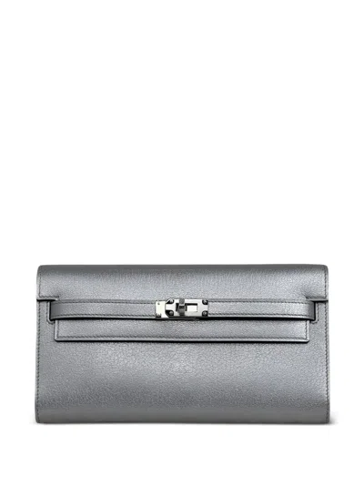 Pre-owned Hermes 2025 Kelly To Go Wallet In Silver