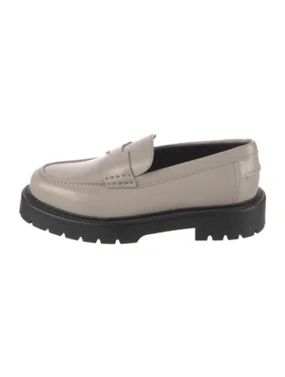 Pre-owned Hermes 2025 Klement Loafers In Neutral