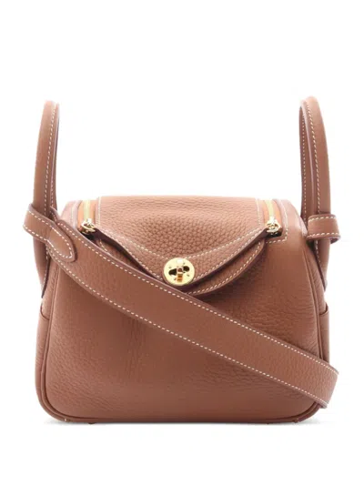 Pre-owned Hermes 2025 Mini Lindy Leather Shoulder Bag In Brown