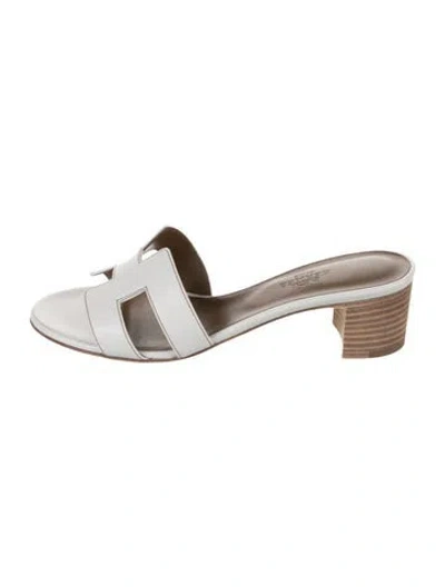 Pre-owned Hermes 2025 Oasis Slides In White