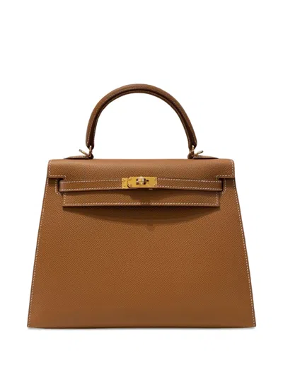 Pre-owned Hermes 2026 Kelly Sellier 25 Handbag In Brown
