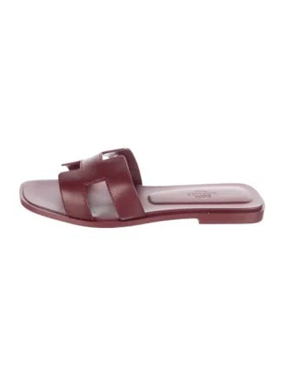 Pre-owned Hermes 2026 Oran Slides In Burgundy/purple