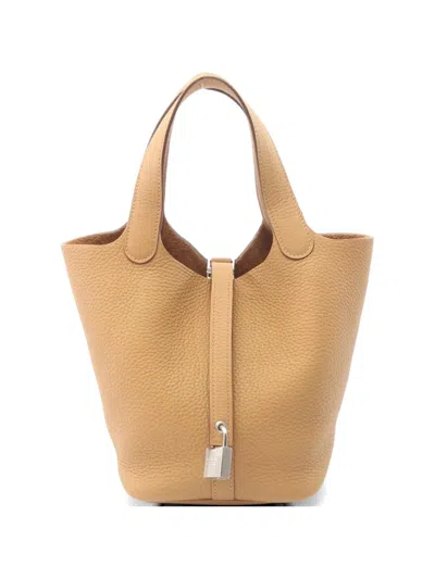 Pre-owned Hermes 2026 Picotin Lock Pm Handbag In Neutral