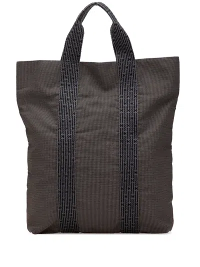 Pre-owned Hermes 20th Century Toile Herline Cabas Tote Bag In Gray