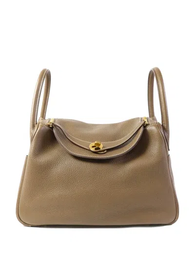 Pre-owned Hermes 30 Lindy Clemence-leather Tote Bag In Brown