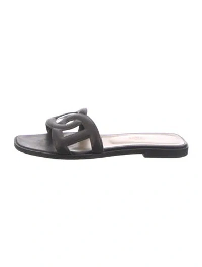 Pre-owned Hermes Aloha Leather Slides In Black