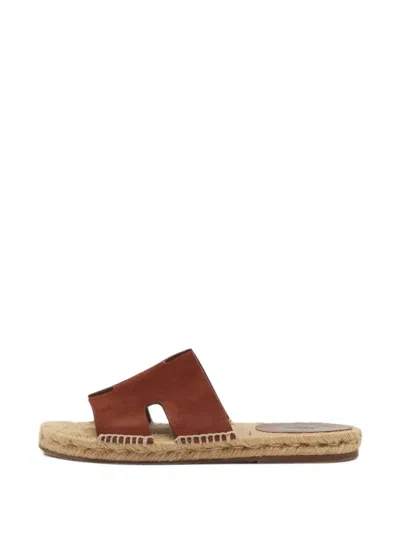 Pre-owned Hermes Antigua Flat Sandals In Brown