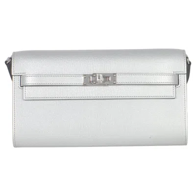 Pre-owned Hermes Hermès Argent Metallic Chevre Chamkilight Kelly Wallet To Go Phw In Gray