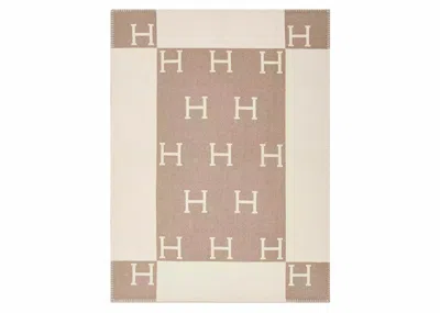 Pre-owned Hermes Avalon Baby Blanket In Noisette Moyen/blanc