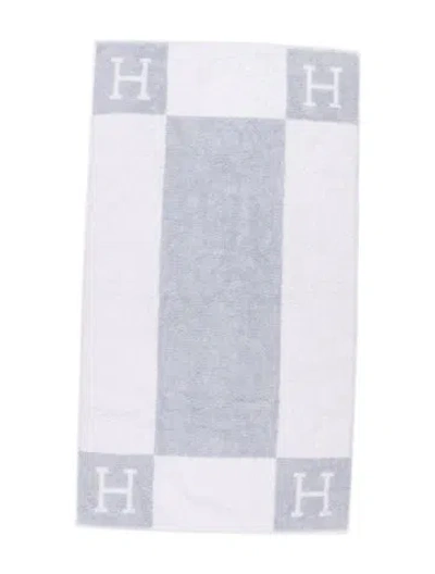 Pre-owned Hermes Avalon Baby Towel In Blue