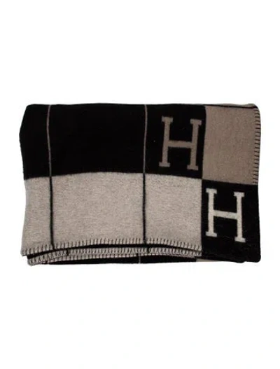 Pre-owned Hermes Avalon Iii Throw Blanket In Black