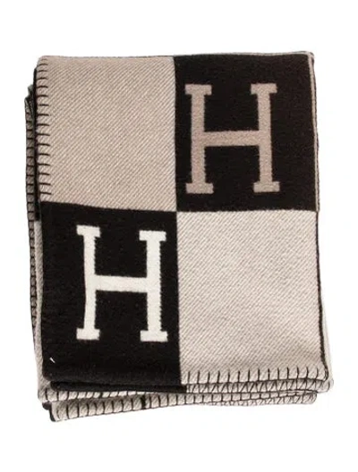 Pre-owned Hermes Avalon Iii Throw Blanket In Black