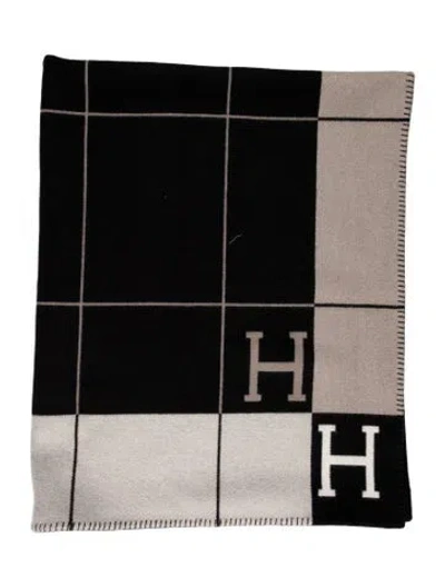 Pre-owned Hermes Avalon Iii Throw Blanket In Black
