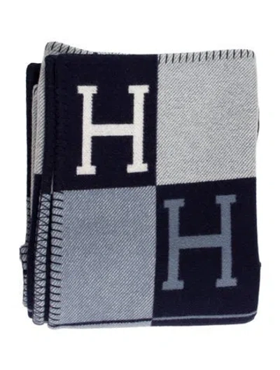 Pre-owned Hermes Avalon Iii Throw Blanket In Blue