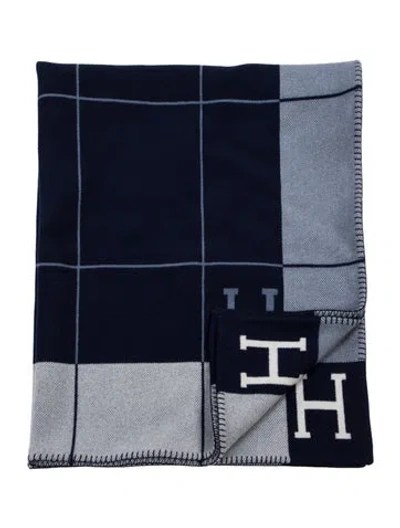 Pre-owned Hermes Avalon Iii Throw Blanket In Blue