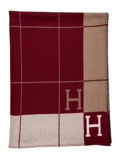Pre-owned Hermes Avalon Iii Throw Blanket In Burgundy
