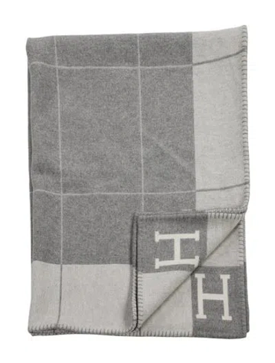 Pre-owned Hermes Avalon Iii Throw Blanket In Gray