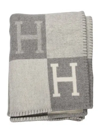 Pre-owned Hermes Avalon Iii Throw Blanket In Gray