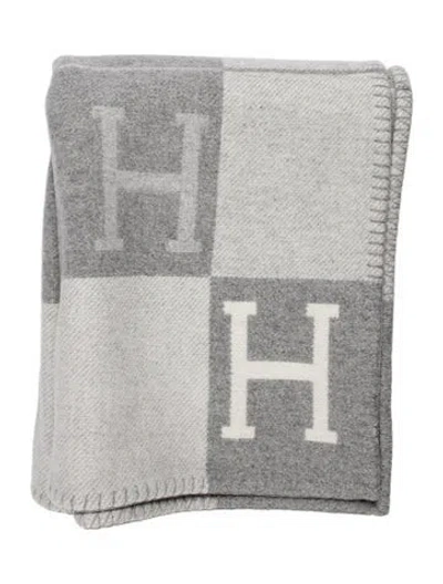 Pre-owned Hermes Avalon Iii Throw Blanket In Gray