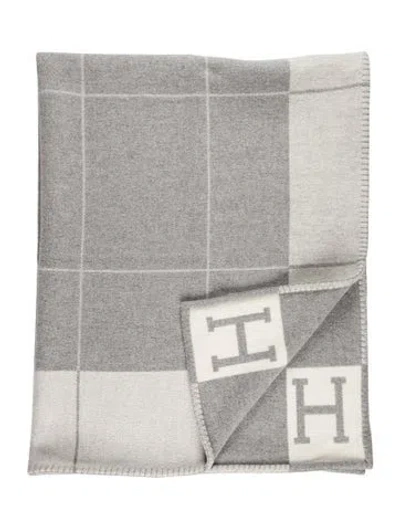 Pre-owned Hermes Avalon Iii Throw Blanket In Gray